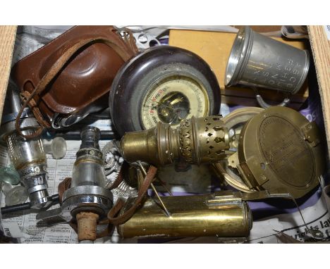 Retinette camera, small barometer etc.