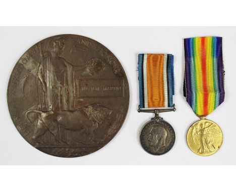 A World War One pair and death plaque to 35923 Pte W. Martin, R. Scotts Fus., comprising BWM, VM and plaque named William Mar
