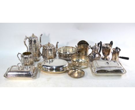 A Victorian Elkington & Co electroplate melon-shaped teapot, coffee pot and sugar basin, to/w various other electroplated tab