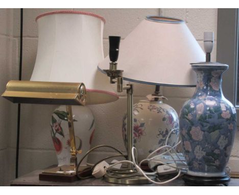 Group of five modern lamps. Two modern brass desk lamps accompanied by two further chinese lamps with floral decoration, one 