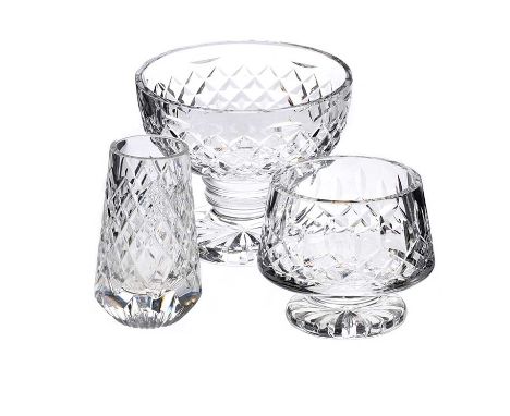 THREE PIECES OF WATERFORD CRYSTAL GLASS. COMPRISING TWO SMALL BOWLS & VASE. IN GOOD CONDITION.