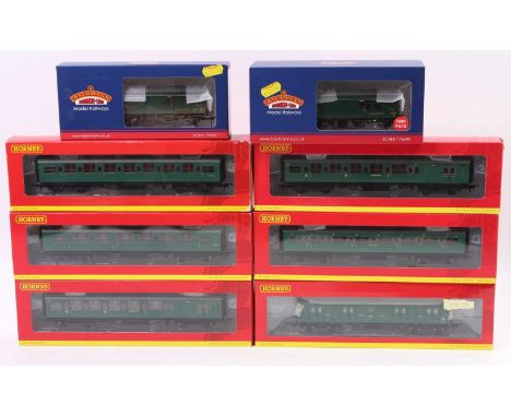 Hornby and Bachmann 00 Gauge Southern Region boxed passenger stock and rolling stock, 8 examples to include Hornby R4341C, R4