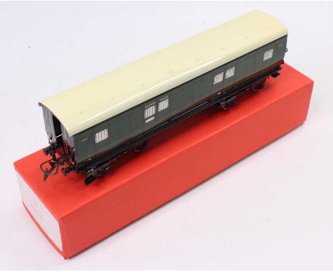 Southern Railway bogie luggage van, green, made in the style of Hornby by Alan Middleton in Australia. Coarse scale wheels an