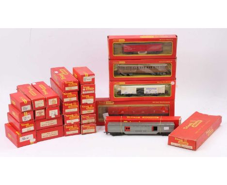 27 various boxed Hornby and Triang Railways 00 gauge rolling stock and lineside accessories, boxes in various degrees of qual