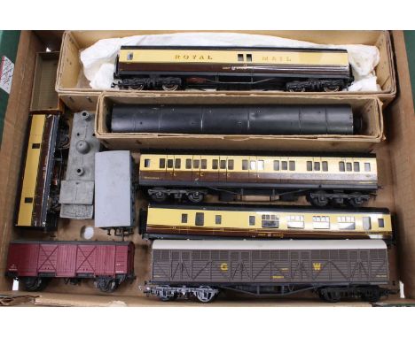 Five Exley 00 gauge coaches: operating Royal Mail (E); Ocean Mails (E); one 7-compartment suburban (G); br/3rd corridor (VG-E