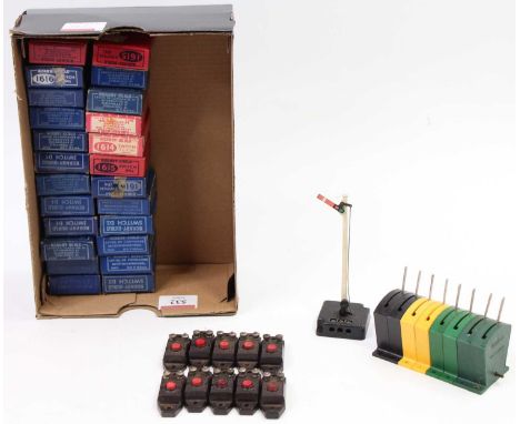 Hornby Dublo switches: 18 red &amp; 6 black, 10 red button (for uncoupling &amp; TPO); with home single semaphore electric si