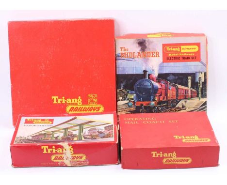 Four Triang boxed items: RS8 ‘The Midlander’ Passenger set (NM-BVG-E); R161 Operating Hopper car set (E-BE); R459A Large Stat