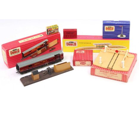 Various Hornby-Dublo items: 5030 Island Platform kit (M-BM); 2400 TPO Mail Van set 2-rail with switch and one bag (E-BVG-E); 