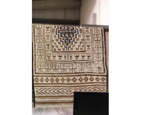 Vintage Peruvian hand knitted floor rug, L: 2.25m, W: 1.07m. P&amp;P Group 3 (£25+VAT for the first lot and £5+VAT for subseq
