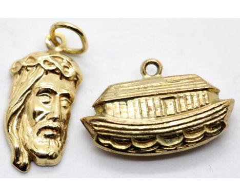 Two 9ct yellow gold vintage charms, 1.9g. P&amp;P Group 1 (£14+VAT for the first lot and £1+VAT for subsequent lots) 