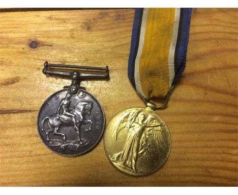 Pair medals awarded to PO. 1818 -S- PTE. W.B. FARMER R.M.L.I 1914 - 1918 War medal & Victory (of the Royal Marine Light Infan