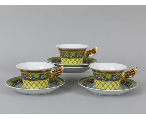 3 Teetassen und 4 Unterteller aus der Serie "Russian Dream", Rosenthal &amp; Versace, 1990-erWeißporzellan mit polychromem De