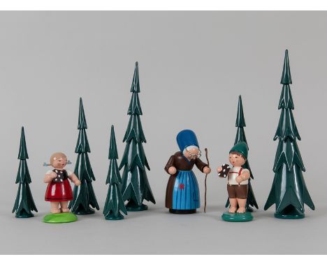 Figurengruppe Hänsel &amp; Gretel mit Hexe und 6 Tannen, Christian Ulbricht, Seiffener Nussknackerhaus und Wendt &amp; Kühn, 
