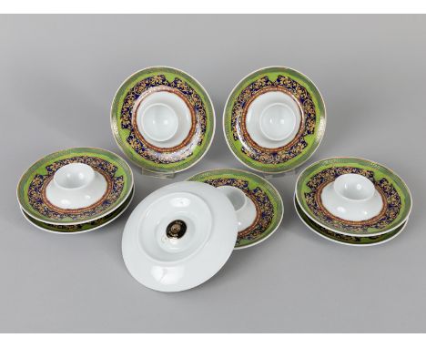 8 Eierbecher mit Ablage aus der Serie "Russian Dream", Rosenthal &amp; Versace, 1990-erWeißporzellan mit polychromem Dekor un