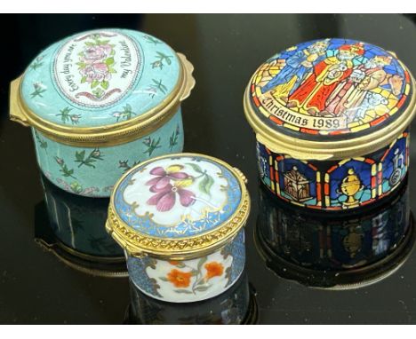 2x Halcyon days & 1 Worcester trinket boxes 