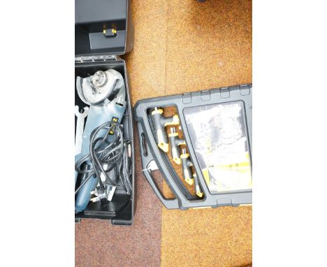 Grinder together with a Torx key set 