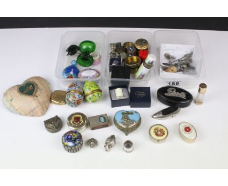 A collection of mixed trinket boxes to include Halcyon Days enamel, carved horn and silver plate examples together with a sma