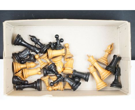 An incomplete group of boxwood chessmen / chess pieces