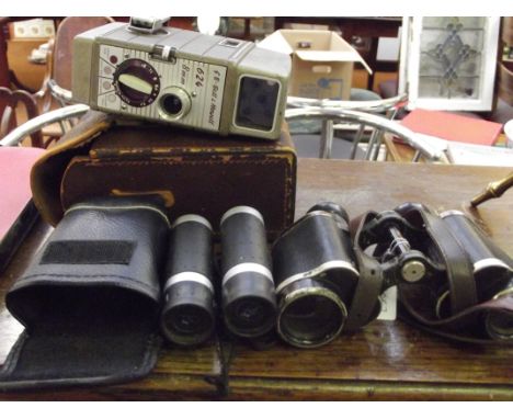 Projector, pairs of binoculars 