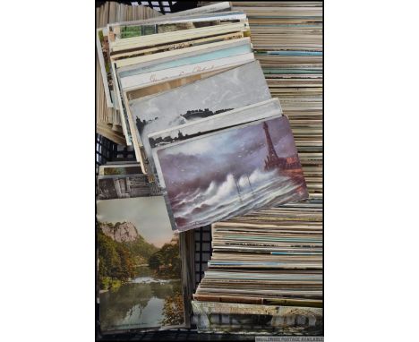 A large collection of approx 1000+ postcards dating from the early 20th century to include many topographical townscape, land