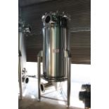 Chinz Manufacturer, 2000L, Mdl. DNG2.0, 2630 Lbs., Single-effect Evaporator w/vacpump SS, Unused