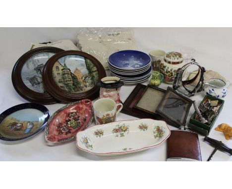 Bing &amp; Grondahl Christmas plates, framed collectors plates including Russian, corkscrew, hip flask, small photo frames et