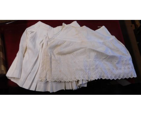 Teddy Tingling. Tennis Ladies Skirt and lace underskirt. Vintage 1950-60s. Pleated tennis skirt, made by Teddy Tingling, Size