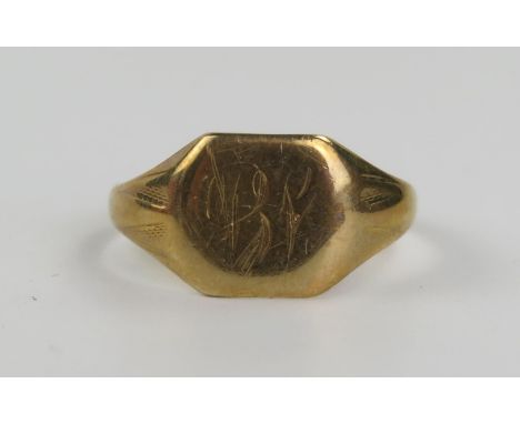 9ct Gold Signet Ring, size X, 3.9g 