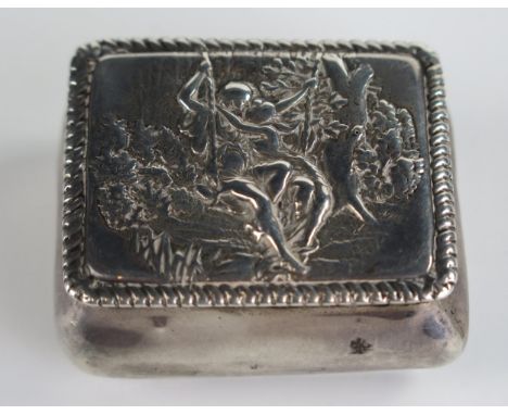 Victorian Silver Snuff Box, with hinged cover decorated with amours in a swing, 5cm wide, Birmingham 1899, Henry Matthews, 32