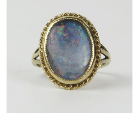 9ct Gold and Opal Dress Ring, size G, 2.7g 