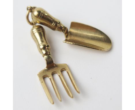 9ct Gold Trowel and Fork Charms, 1.7g