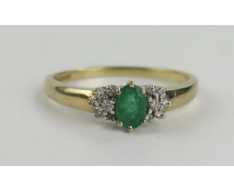 9ct Gold, Emerald and Diamond Ring, size S.5, 2.4g 