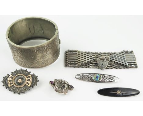 Victorian and later Silver Jewellery, 86.2g. Bangle A/F 