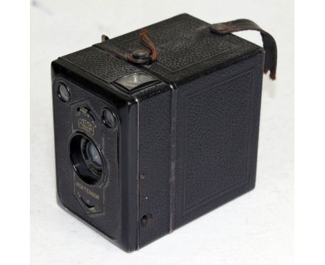 A Zeiss Ikon Box-Tengor camera.