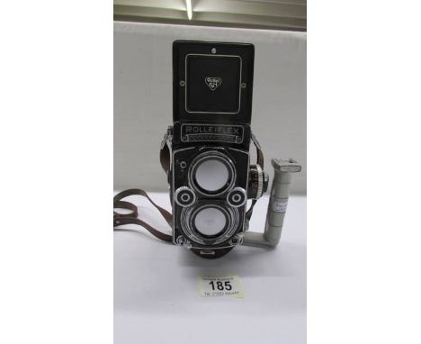 A good Rolleiflex 3,5F 2805107 twin lens camera by Franke &amp; Heidecke.