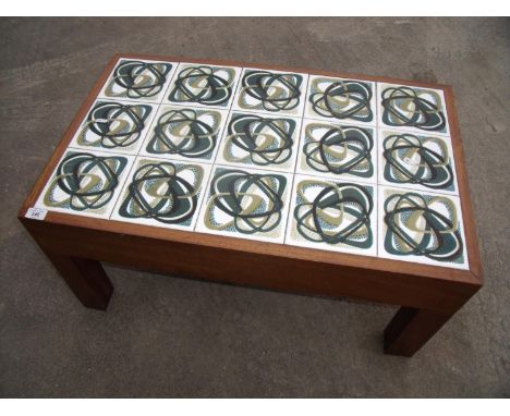 1970s retro tile top coffee table (80cm x 50cm x 41cm) 