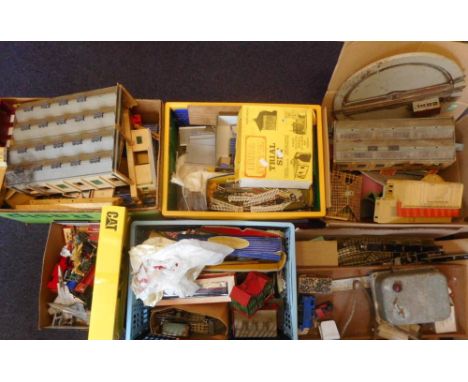 Hornby Dublo, a collection of assorted trackside buildings: including turntable engine sheds, stations, signal cabin, tracksi