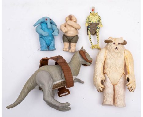 A group of vintage Star Wars figures-: 'Sy Snootles', 'Max Rebo', Droopy McCool', 'Wampa' and 'Tauntaun'