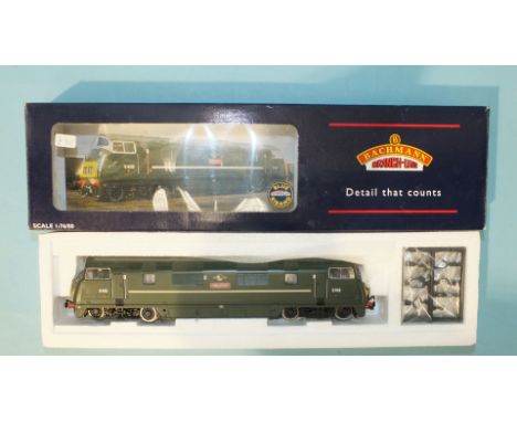 Bachmann OO gauge 32-051 Class 42 Warship Diesel 'Onslaught', boxed.