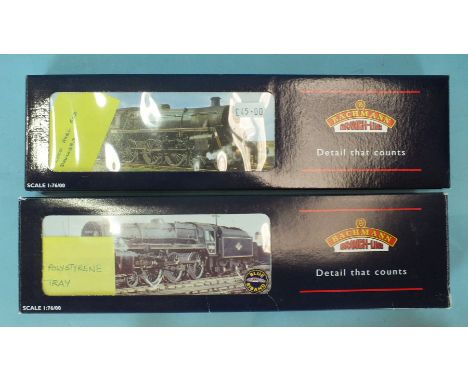 Bachmann OO gauge, a BR Standard Class 4MT 4-6-0 locomotive, (a/f) and a Class 5MT 4-6-0 locomotive, (no tray), both boxed, (