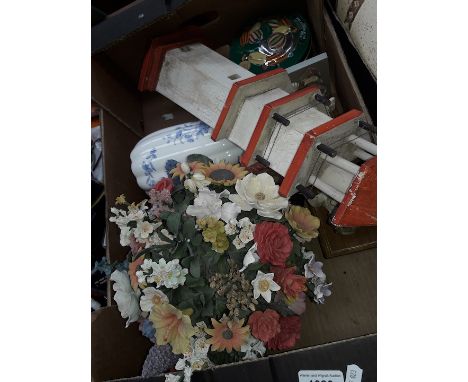 Mixed box including ceramic bouquet 