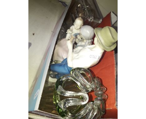 A mixed lot including a tulip vase, figurine and inkwell stand. 