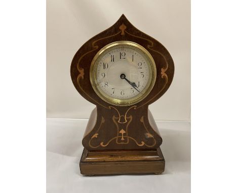 AN EDWARDIAN INLAID MANTLE CLOCK 