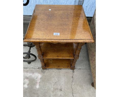 A GEORGE III STYLE LIGHT OAK TAPERED THREE TIER TABLE ON TURNED LEGS, 17" SQUARE 