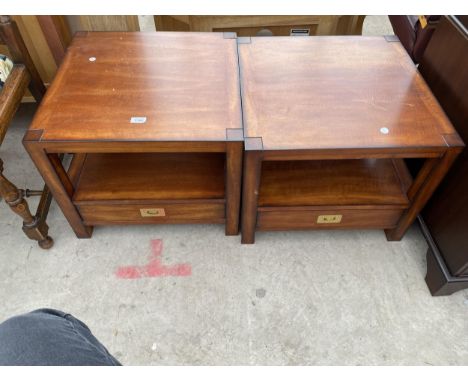 A PAIR OF MODERN HARDWOOD LAMP TABLES, BOTH WITH SINGLE DRAWER, 21.5" SQUARE 