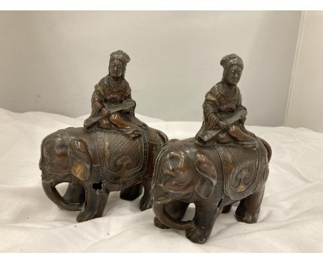 A PAIR OF VINTAGE METAL ASIAN ELEPHANTS WITH ASIAN LADIES ON TOP HEIGHT 16CM 