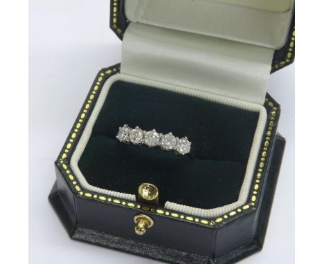 18ct five stone diamond ring, round-brilliant cut, estimated 1ct approx in total, clarity SI, colour H/I, ring size R; boxed