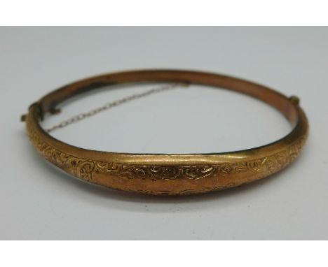 A 9ct gold bangle, 6.5g