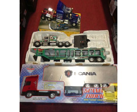 A collection of mixed commercial related diecast, plastic and kit related lorry models, to include an Italeria Scania R500 V8