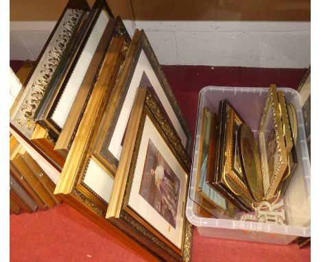 A collection of Royal Family portrait prints, largely being reproductions to include various monarchs, together with related 